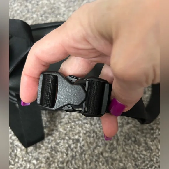 Adidas Faux Leather Belted Bag with adjustable belt and gold accents NWOT - Picture 6 of 9